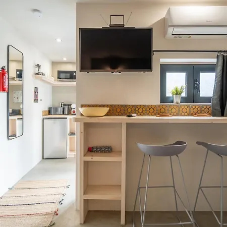 Tsarevets Big Group N7even Free Str. Parking Apartman